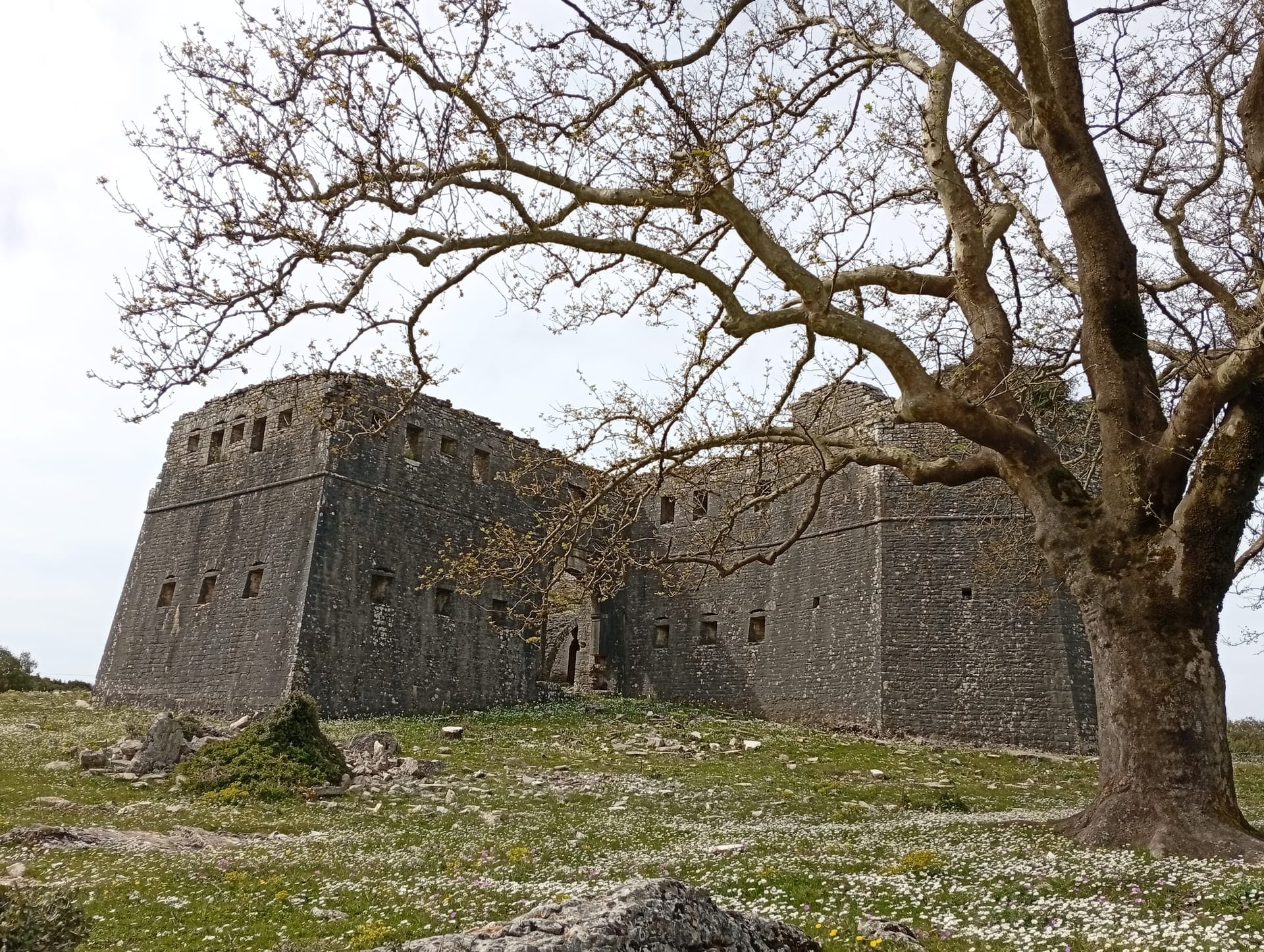 Κάστρο Πέντε Πηγαδιών — Castle of Five Wells (Pente Pigadia)