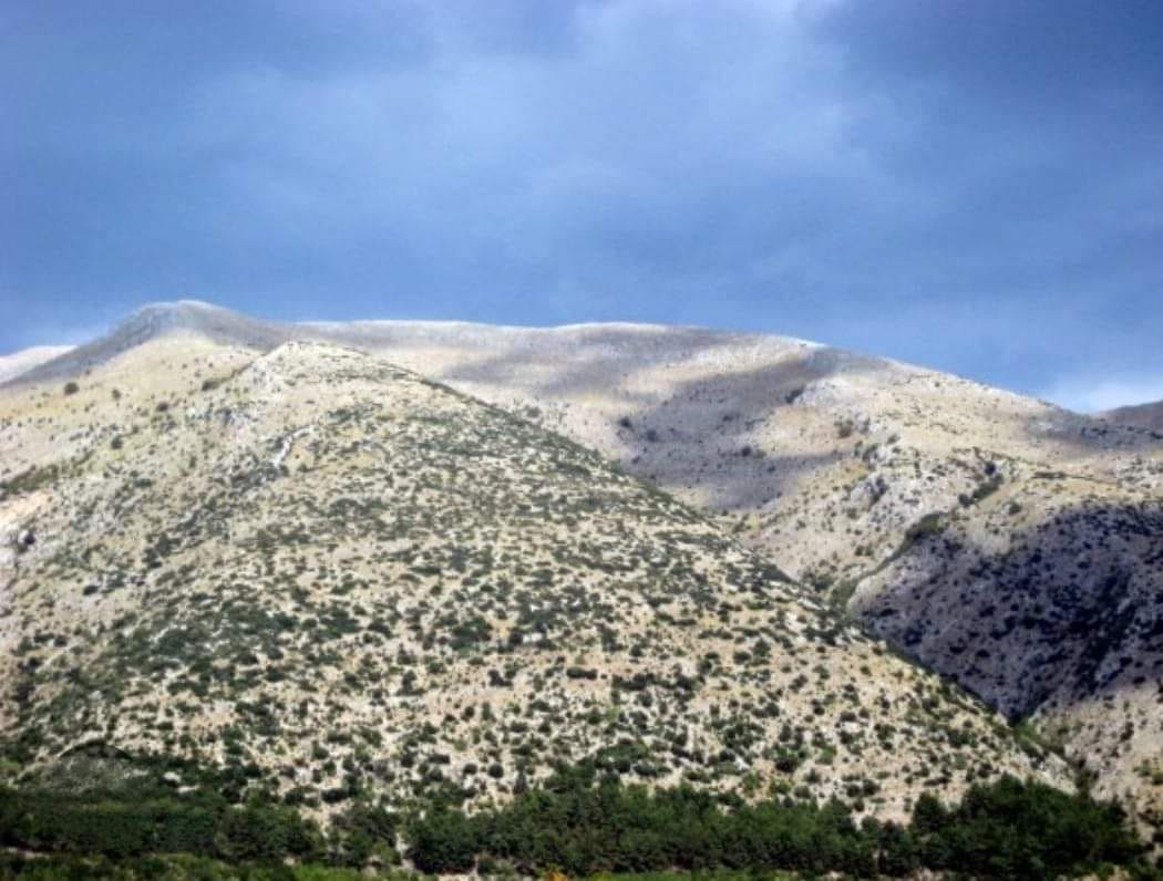 Ξηροβούνι — Η Πέτρινη Ραχοκοκαλιά της Ηπείρου — Xirovouni — The Stone Backbone of Epirus